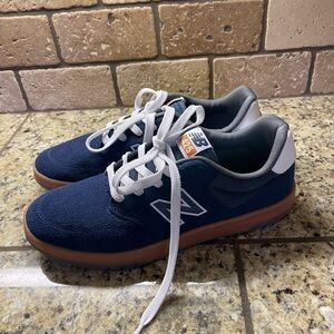 New Balance Navy Suede 425 (like new)